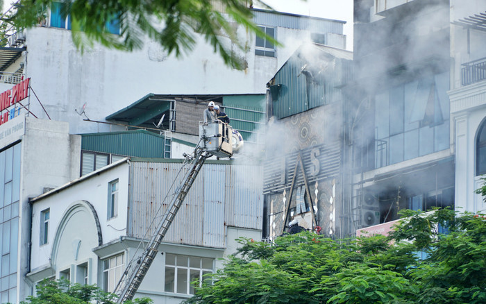 Vụ cháy quán karaoke ở Hà Nội khiến 3 chiến sĩ công an hy sinh: Khởi tố vụ án, bắt tạm giam chủ quán Ảnh 2