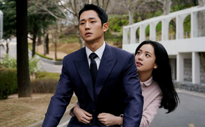 Snowdrop của Jisoo (BlackPink) vượt siêu phẩm của năm để trở thành phim nổi nhất nước ngoài Ảnh 2