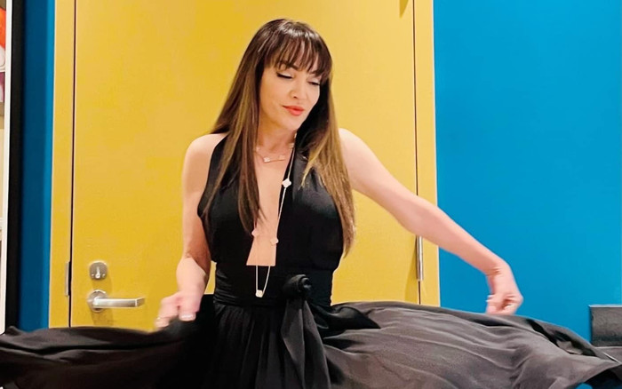 Thanh Hà hờ hững khoe vòng 1, hóa công chúa cho người yêu chụp hình Ảnh 2