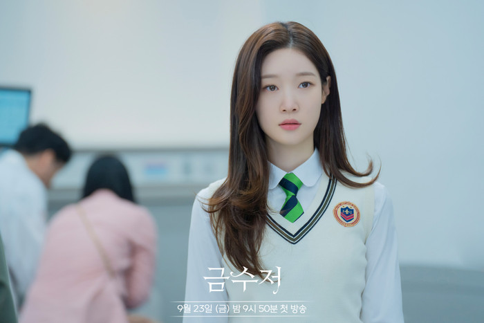 Chae Yeon vắng mặt trong buổi comeback cuối cùng với các thành viên DIA.