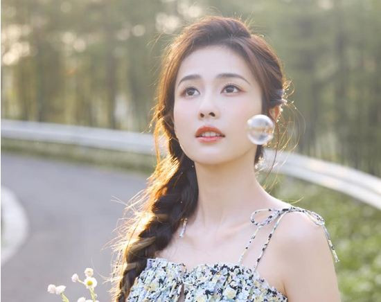 Bạch Lộc - Thái Từ Khôn trở thành 'bản sao' của Lộc Hàm và Cổ Lực Na Trát khi nhận đóng Trạch Thiên Ký? Ảnh 2