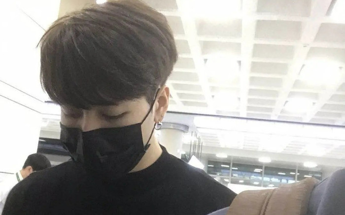 Nam ca sĩ đình đám bị tố nằm trong đường dây mua dâm của người nổi tiếng Ảnh 2