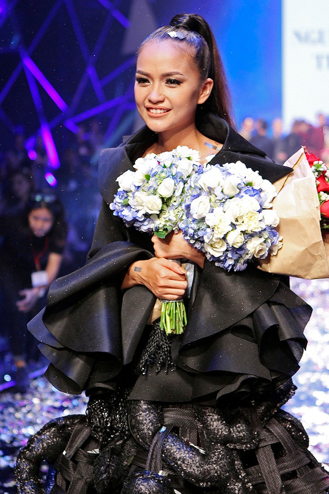 Ngọc Châu đích thị là hoa hậu thi đâu thắng đó: Giật vương miện Miss Universe nữa cho đủ bộ Ảnh 2