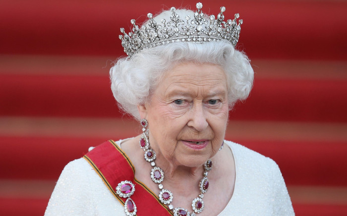 Chiêm ngưỡng những chiếc vương miện vô giá của hoàng gia Anh Ảnh 2