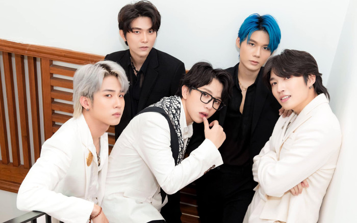 Giữa nghi vấn một thành viên Uni5 rời nhóm, 'gà cưng' Đông Nhi lên tiếng: 'Bớt đồn bậy đồn bạ đi'! Ảnh 2