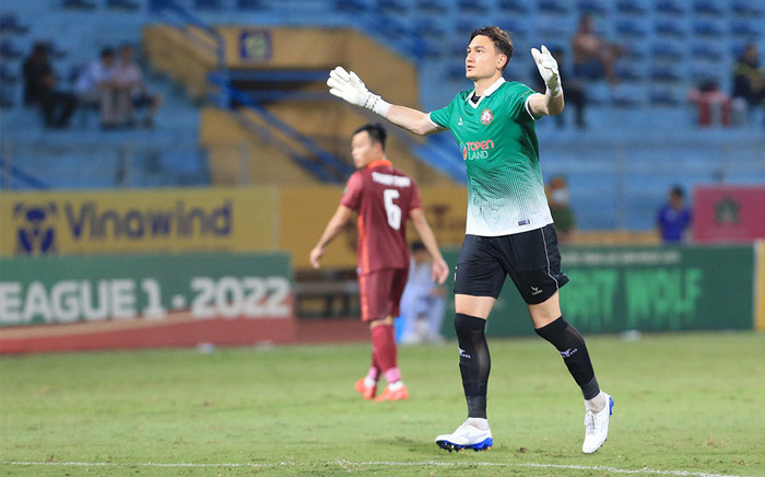 Văn Lâm chơi xuất thần, Hải Phòng đá như 'cầu hoà' trước 10 người của Bình Định Ảnh 2
