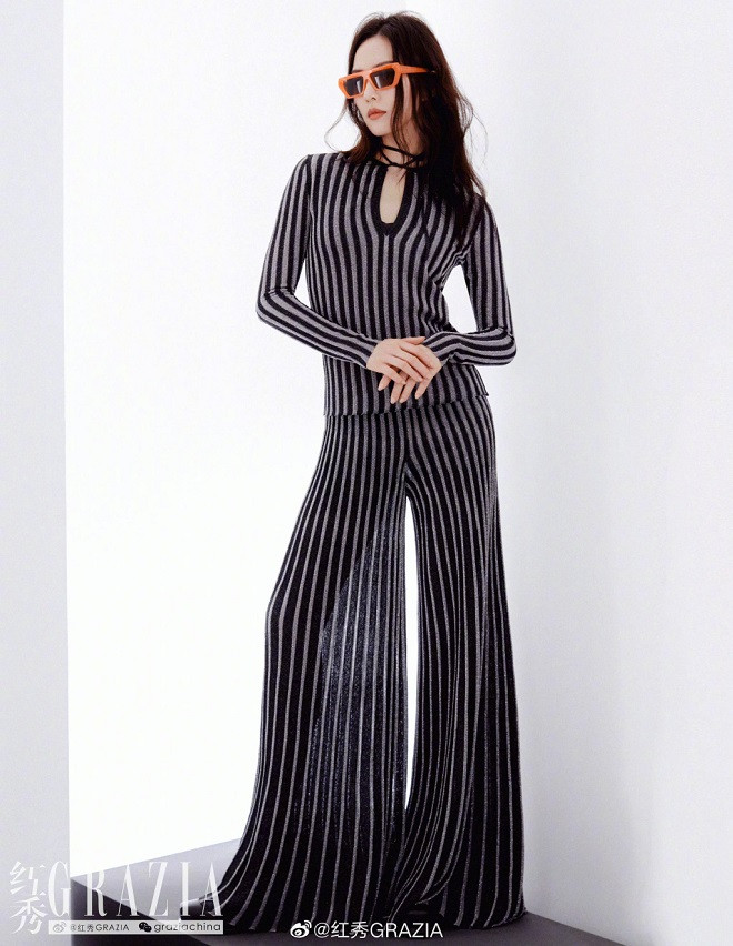 Triệu Lệ Dĩnh 'rửa phèn' ngoạn mục, đẹp lấn át Angelababy và Lưu Thi Thi trên bìa tạp chí Ảnh 7