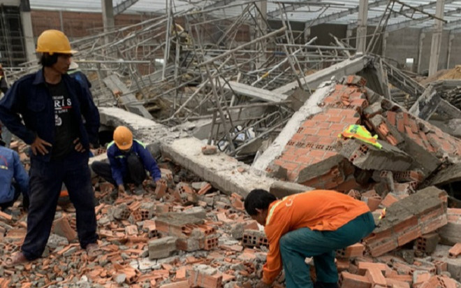 Vụ sập tường nhà đang xây ở Bình Định làm 11 người thương vong Ảnh 2