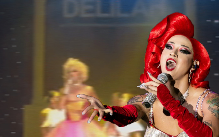 Xuất hiện với tạo hình drag queen, Thanh Duy tuột áo ngay trên sân khấu liveshow Ảnh 2