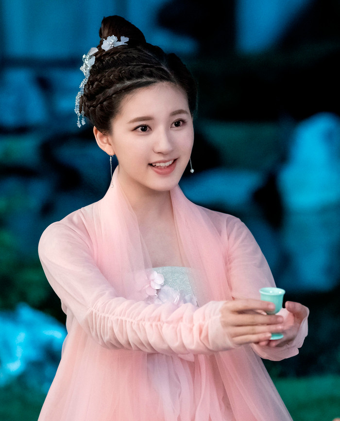 Nổi lên nhờ đóng phim cổ trang thế nhưng Triệu Lộ Tư vẫn bị chê thảm vì điều này Ảnh 4