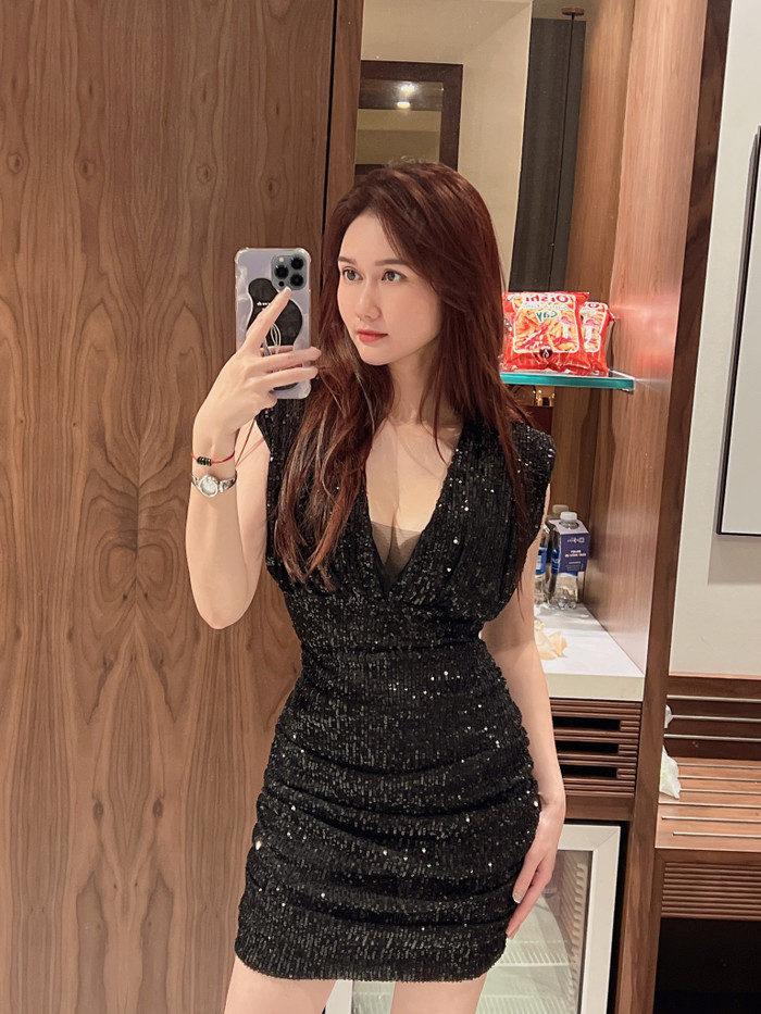 Hương Giang độc thân, quyến rũ ở tuổi 33.