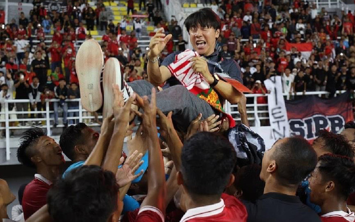 Lần đầu tiên thắng Việt Nam, HLV Shin Tae Yong vui sướng nói về tương lai rực rỡ của Indonesia Ảnh 2
