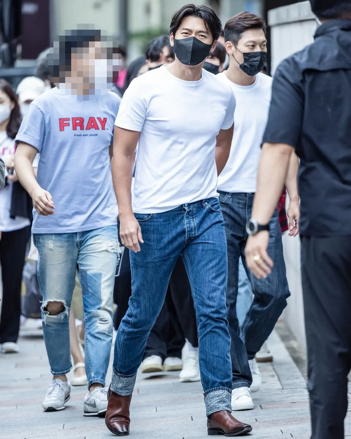 Hyun Bin gây sốt khi công khai tình cảm với Son Ye Jin khi đi quảng bá phim tại quê vợ Ảnh 1