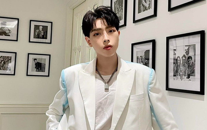 Bị dân mạng bóc lỗi sai, Đức Phúc lên tiếng xin lỗi lại còn khoe ảnh... chép phạt Ảnh 2