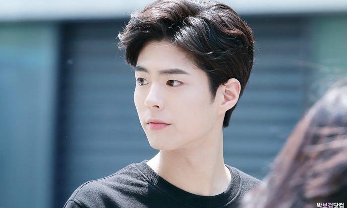 Park Bo Gum vô tình vướng rắc rối nghiêm trọng, phải nhờ đến cảnh sát can thiệp Ảnh 2