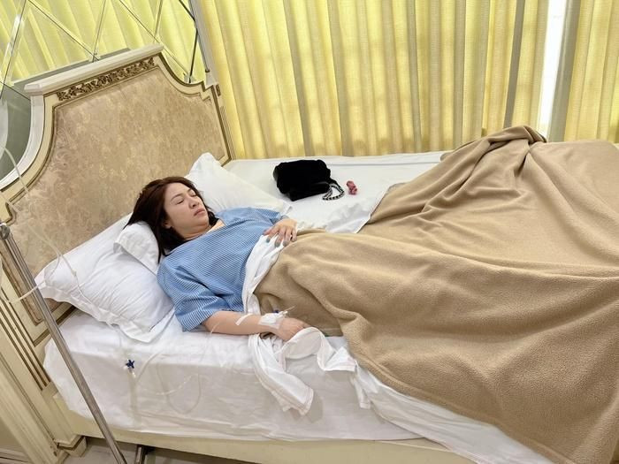 Nữ ca sĩ vướng vào ồn ào với bác sĩ Chiêm Quốc Thái mới đây.