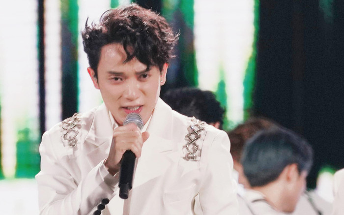 Một hành động của khán giả khiến Trúc Nhân không thể nào 'hát nhép' được trên sân khấu? Ảnh 2