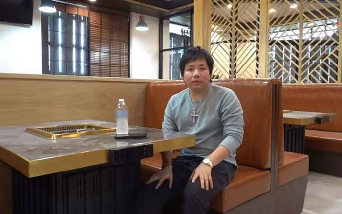 Khoa Pug tuyển nhân viên nhặt rau rửa bát, nghe mức lương ai cũng muốn 'nộp đơn' ngay Ảnh 2