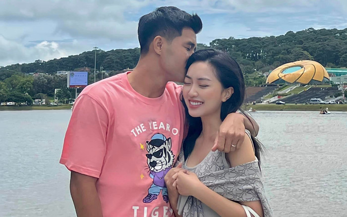 Được bà xã xinh đẹp chúc mừng sinh nhật, Hà Đức Chinh nịnh vợ cực ngọt Ảnh 2