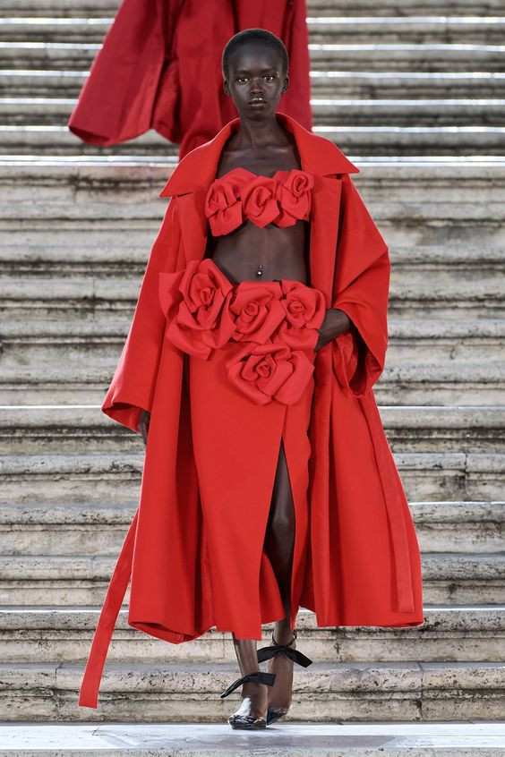 Haute Couture: Chuẩn mực thời trang cao cấp nhất hay giấc mơ xa hoa phù phiếm? Ảnh 5