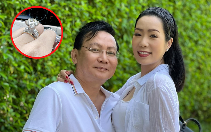 Nhân kỷ niệm 22 năm ngày cưới, Trịnh Kim Chi được chồng tặng nhẫn kim cương 'siêu khủng' Ảnh 2