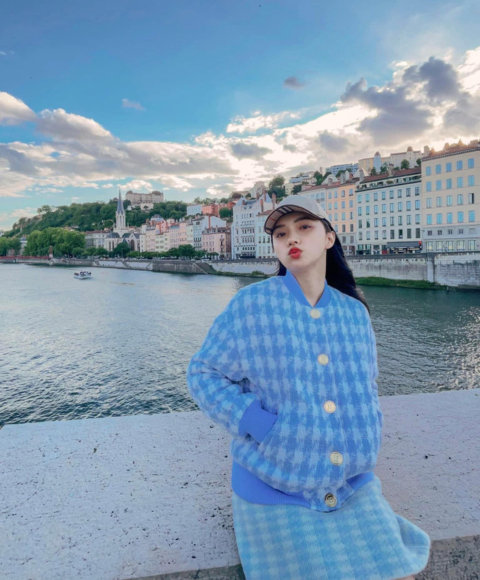 Dường như sau chia tay, nữ ca sĩ có cái nhìn sâu sắc hơn về cuộc sống và rút ra cho bản thân nhiều bài học quý giá. 