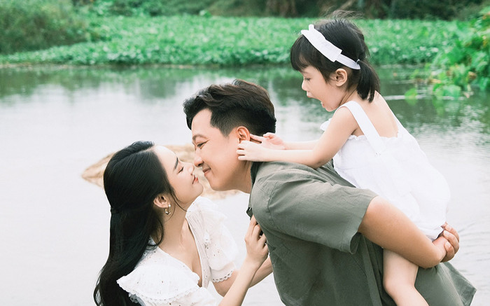 Kỷ niệm 4 năm ngày cưới, Trường Giang - Nhã Phương 'chơi lớn' làm điều đặc biệt cho con gái Ảnh 2