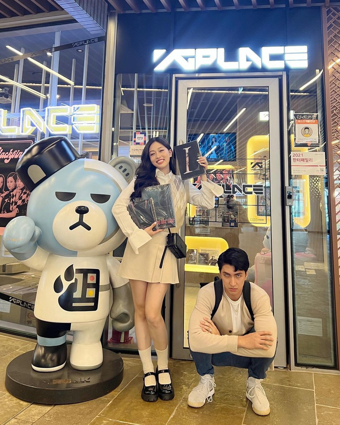 Ở một số khoảnh khắc, nam diễn viên dọa người đối diện 'hết hồn' bởi ánh nhìn giận dữ đầy cau có