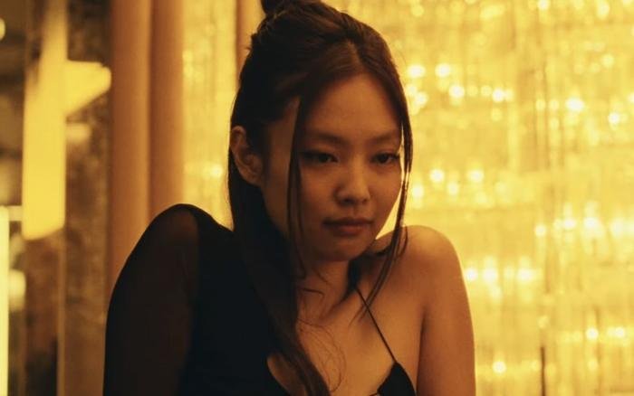 Jennie (BLACKPINK) cảnh báo về dự án phim đầu tiên góp mặt, có gì mà 'căng' vậy nhỉ? Ảnh 1