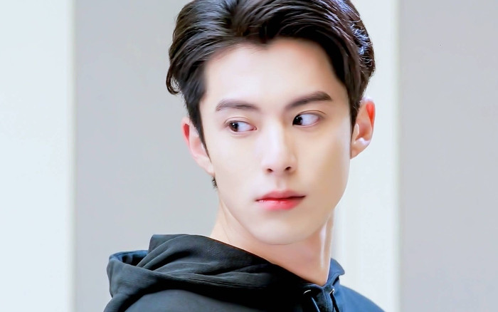 Vương Hạc Đệ khiến dân tình chết lặng vì khoảnh khắc ở bẩn, cực mất vệ sinh Ảnh 2