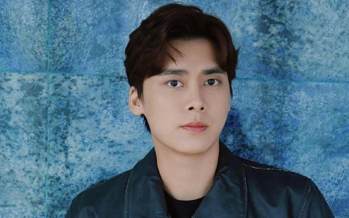 Lý Dịch Phong xin lỗi người hâm mộ sau ồn ào 'mua dâm', chuẩn bị kế hoạch ra nước ngoài sinh sống Ảnh 2