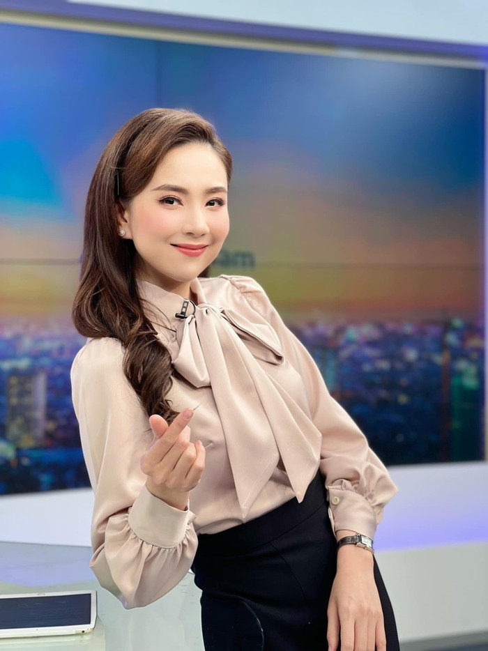 BTV Trần Ngọc tiết lộ MC giàu nhất và xinh nhất VTV, chính là 2 cái tên quen thuộc này Ảnh 2