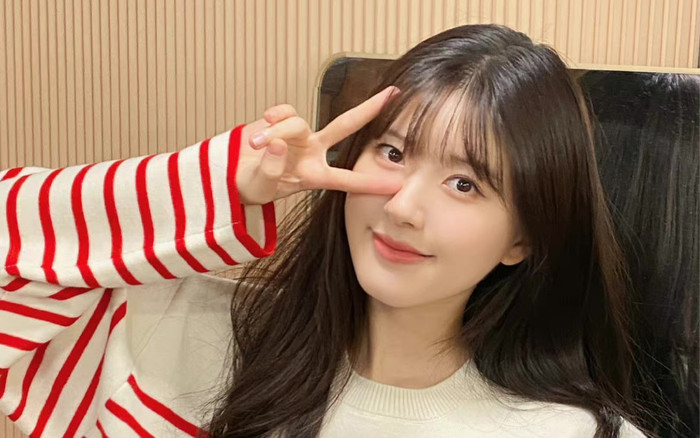 Mặc mộc của Triệu Lộ Tư được chụp bởi cam thường, có còn xuất sắc như lời đồn? Ảnh 2