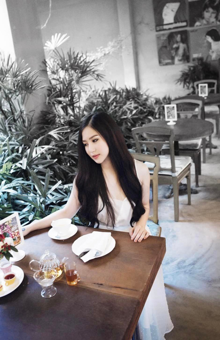 Dường như người đẹp đang tận hưởng quãng thời gian nghỉ ngơi hiếm hoi