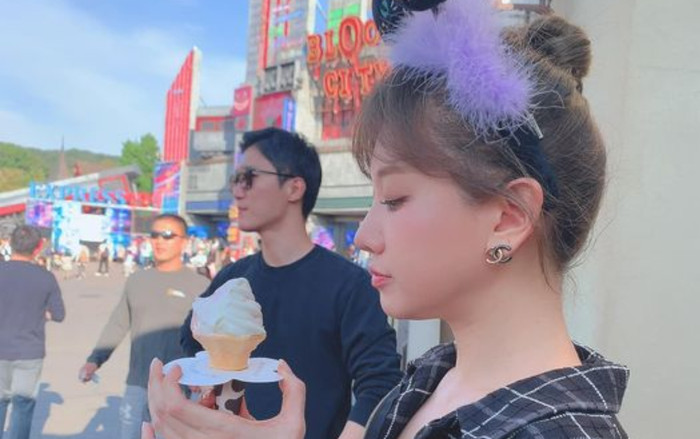 Hari Won khoe ảnh bên trai lạ, netizen liên tục 'réo tên' Trấn Thành Ảnh 2