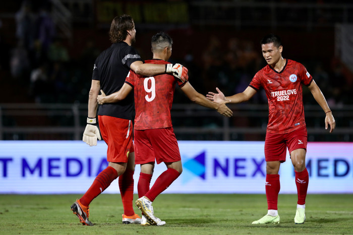 Dàn sao Dortmund đánh bại Công Vinh và các đồng đội với tỷ số 4-1.