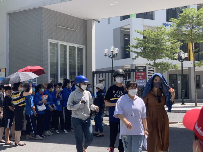 Thí sinh tham dự kỳ thi tốt nghiệp THPT năm 2022. Ảnh: LV