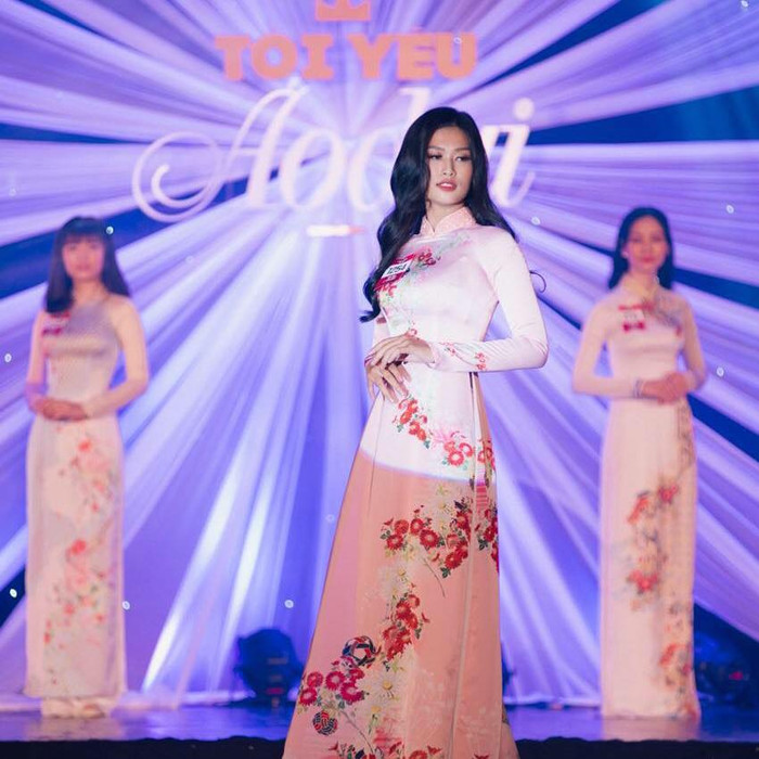 Tân hoa hậu Hoà bình Việt Nam từng dự thi Hoa khôi Nữ sinh áo dài 2018. 
