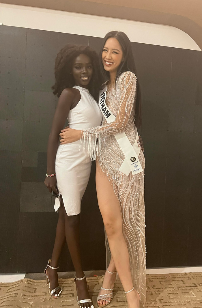 Bảo Ngọc diện váy xẻ cao ngút ngàn trong ngày nhận sash tại Miss Intercontinental 2022 Ảnh 2