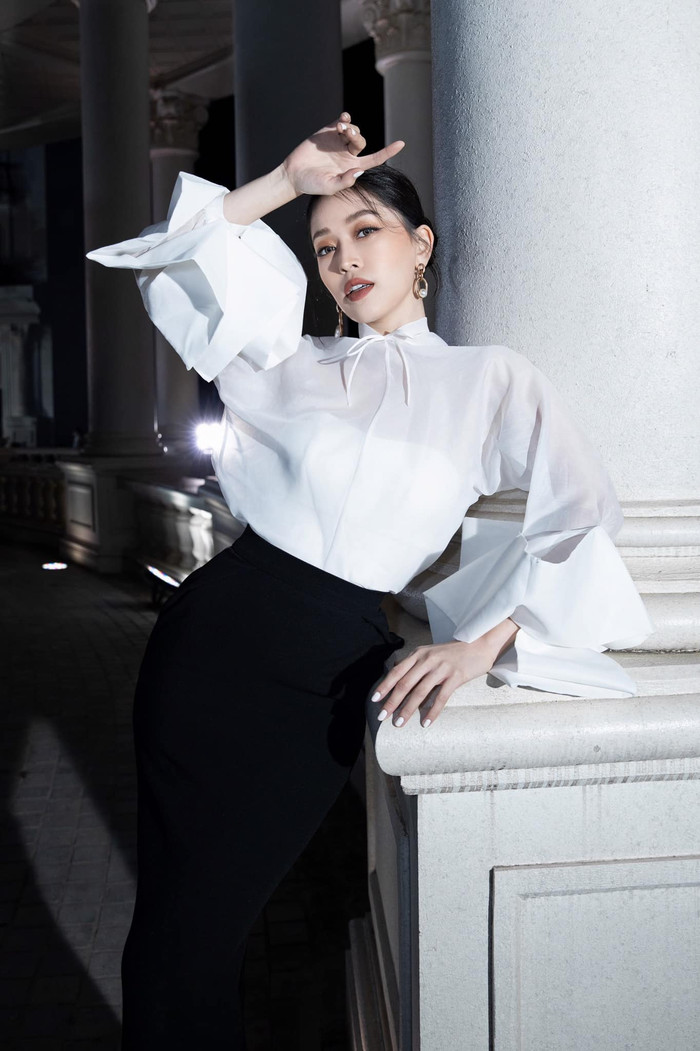 Năm 2018 Phương Nga đã giành danh hiệu Á hậu 1 của cuộc thi Hoa hậu Việt Nam, trong cùng một năm cô tiếp tục thử sức tại Miss Grand International và lọt top 10 chung cuộc