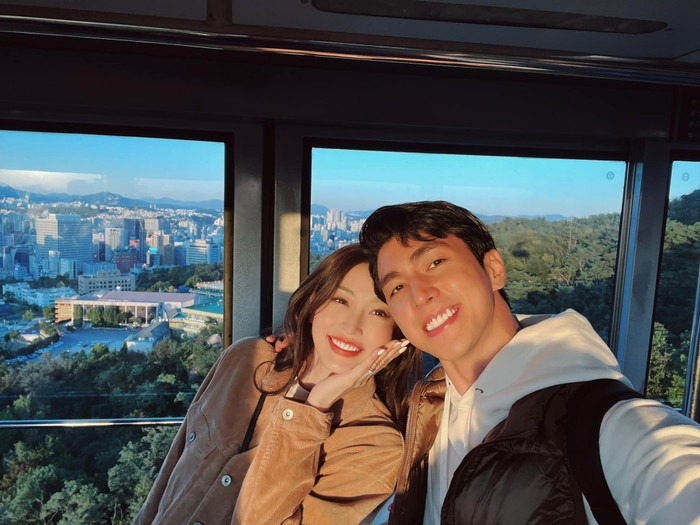 Hình ảnh Bình An và Phương Nga có mặt tại xứ sở kim chi, cả hai đang cùng nhau trải qua quãng thời gian ngọt ngào trước khi tổ chức đám cưới