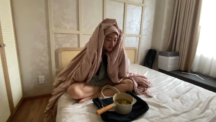 Fan kêu gọi giải cứu cổ họng cho Lương Thuỳ Linh, sốt cao liên tục trước chung kết vẫn dẫn show siêu mượt Ảnh 3