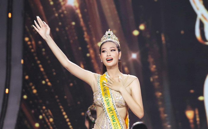 Hoa hậu Thiên Ân lần đầu trải lòng hậu đăng quang: 'Cảm ơn mọi người đã không bỏ rơi tôi' Ảnh 2