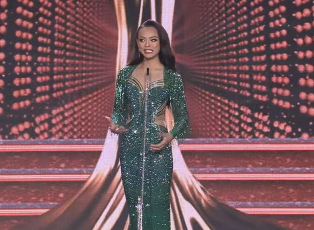 Trước đó câu hỏi về vấn đề tuyển dụng của Kiều Loan đã làm cho cô nàng vô cùng bối rối