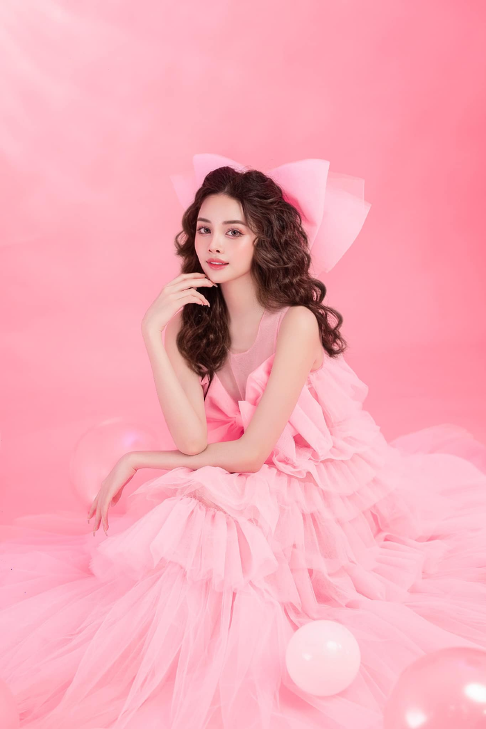 Nguyễn Đan Tiên có khả năng trở thành nhân tố tiềm năng cho ngôi vị Hoa hậu Chuyển giới Việt Nam 2023 với dung mạo chuẩn Á Đông. 