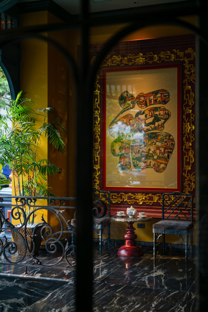 Tuyệt tác chữ “Phúc” lồng ghép tích Nhị thập tứ hiếu với chiều cao tới 2m đặt ngay tại cửa chính