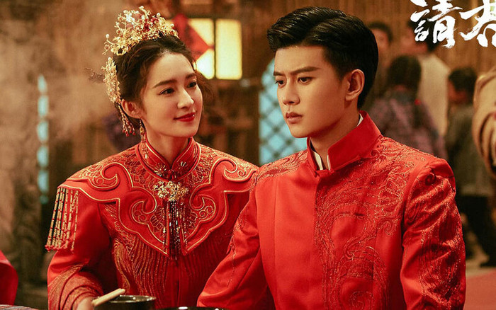 Netizen mỉa mai Nhậm Gia Luân 'sợ vợ', còn Lý Thấm lại có gương mặt lạnh không phù hợp diễn cảnh sến súa, tình cảm.