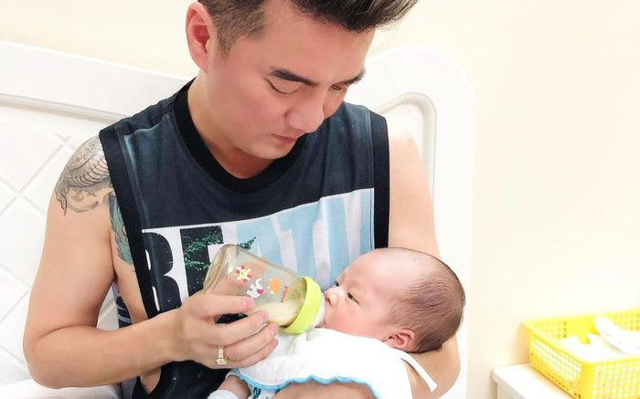 Cảm động cảnh 'gà trống nuôi con' của Đàm Vĩnh Hưng: Từng đi xin sữa mẹ cho bé Polo Huỳnh Ảnh 2