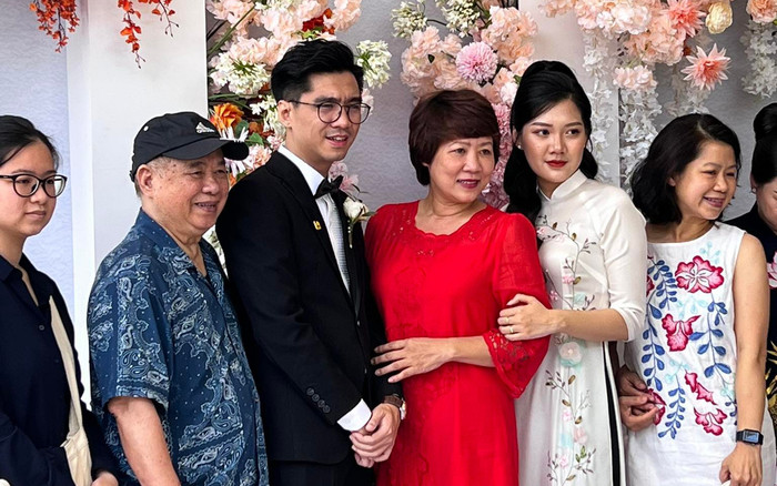 Ngay lúc này, PewPew đã trở thành 'chồng người ta', tất bật trong bộ đồ chú rể Ảnh 2