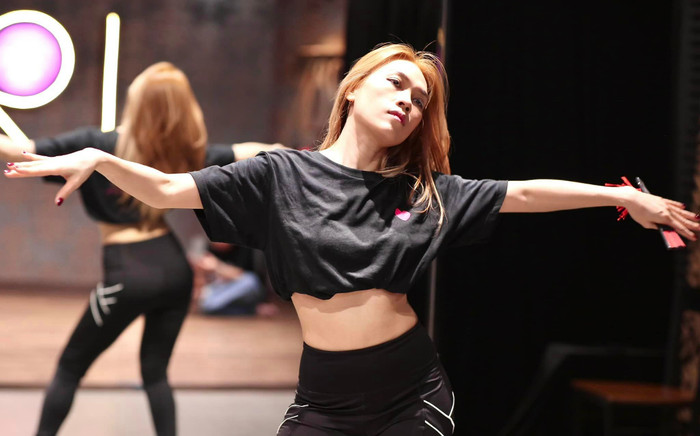 Mỹ Tâm khoe vòng eo 'hết nước chấm' trong phòng tập, còn ai dám bảo bầu bí? Ảnh 2